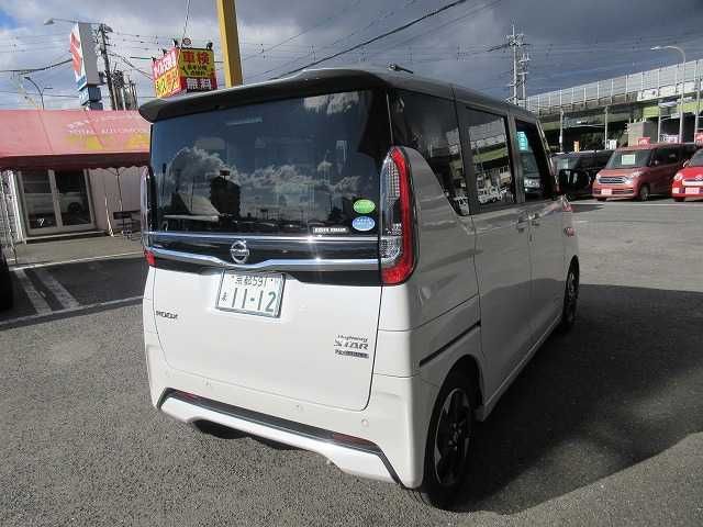NISSAN ROOX 2021