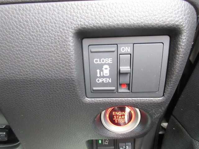 HONDA N BOX CUSTOM 2022