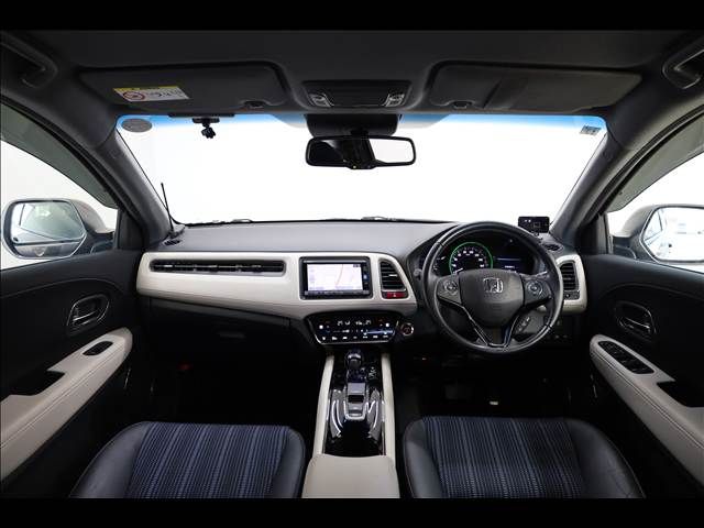 HONDA VEZEL HYBRID 2015