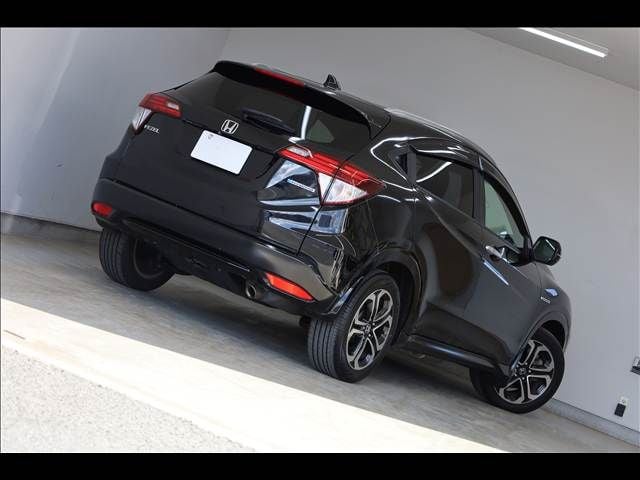 HONDA VEZEL HYBRID 2015