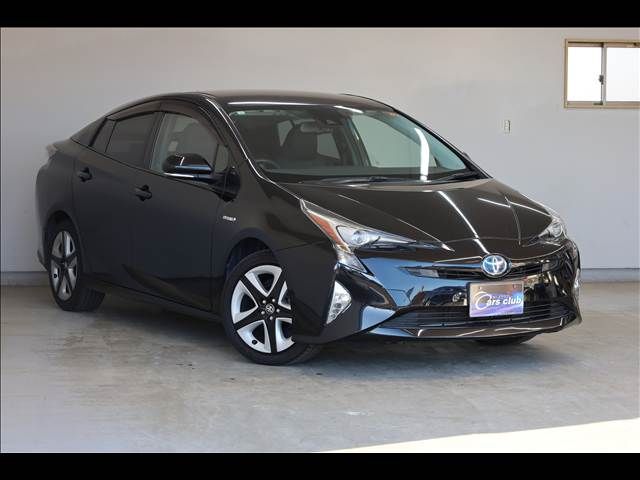 TOYOTA PRIUS 2017