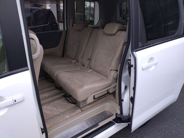 NISSAN SERENA  WG 2006