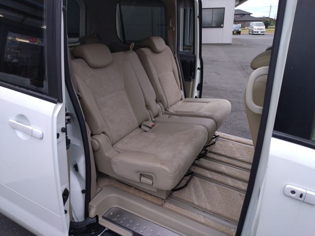 NISSAN SERENA  WG 2006