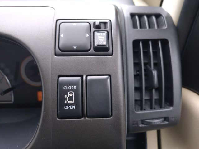 NISSAN SERENA  WG 2006