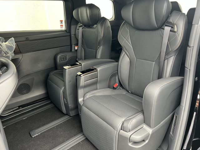 TOYOTA VELLFIRE 2025