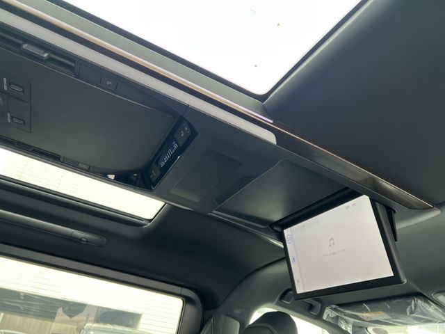 TOYOTA VELLFIRE 2025