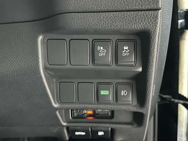 NISSAN X-TRAIL HYBRID 2WD 2015