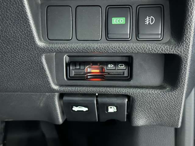 NISSAN X-TRAIL HYBRID 2WD 2015