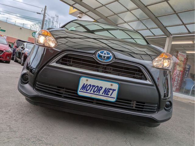 TOYOTA SIENTA HYBRID 2016