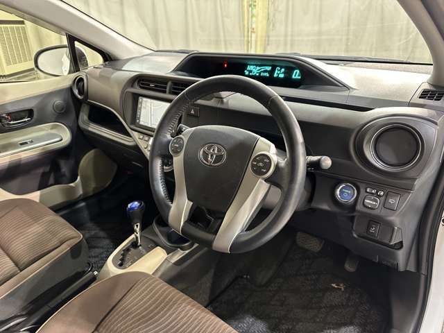 TOYOTA AQUA 2012