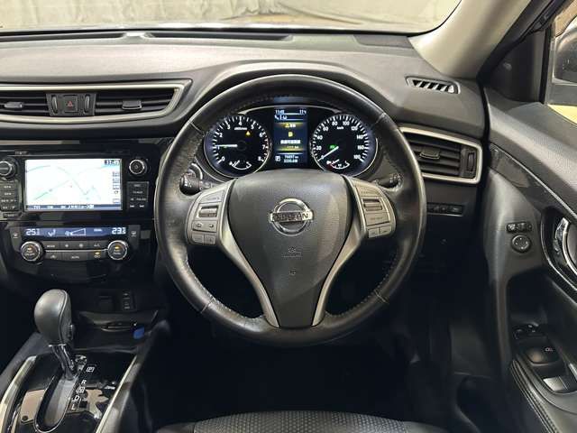 NISSAN X-TRAIL 4WD 2015