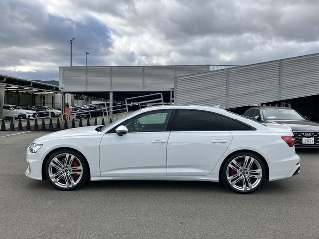 AUDI AUDI S6 2021