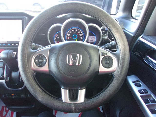 HONDA N BOX CUSTOM 2017