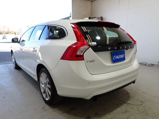 VOLVO VOLVO V60 2017