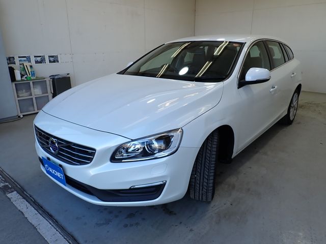 VOLVO VOLVO V60 2017