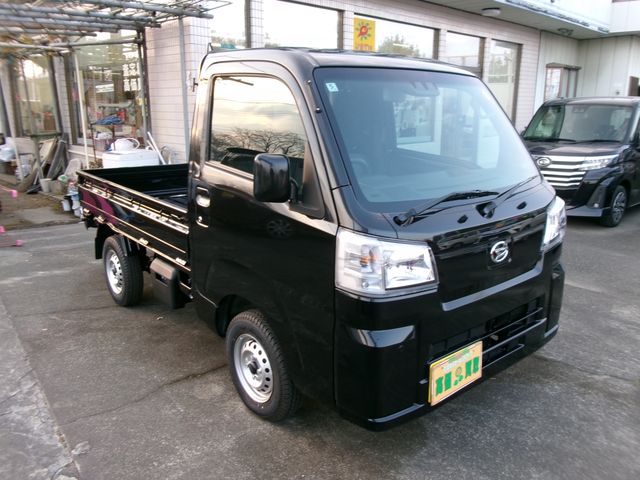 DAIHATSU HIJET truck 4WD 2025