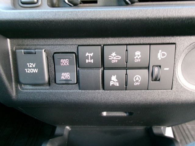 DAIHATSU HIJET truck 4WD 2025