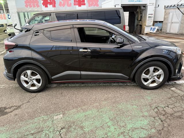 TOYOTA C-HR 2018