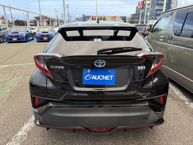 TOYOTA C-HR 2018