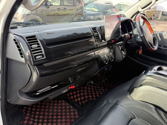 TOYOTA REGIUSACE van 4WD 2012