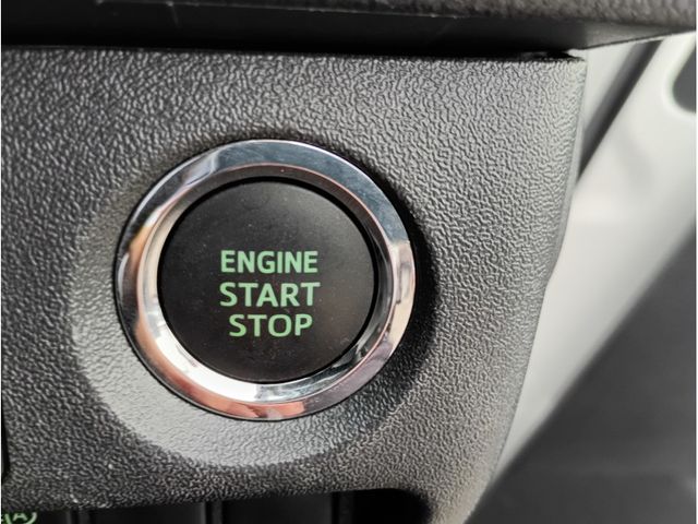 TOYOTA HIACE van 4WD 2022