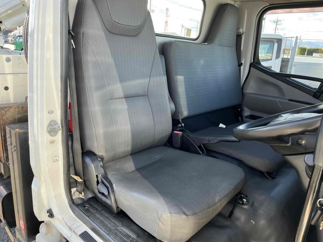 MITSUBISHI CANTER 2017