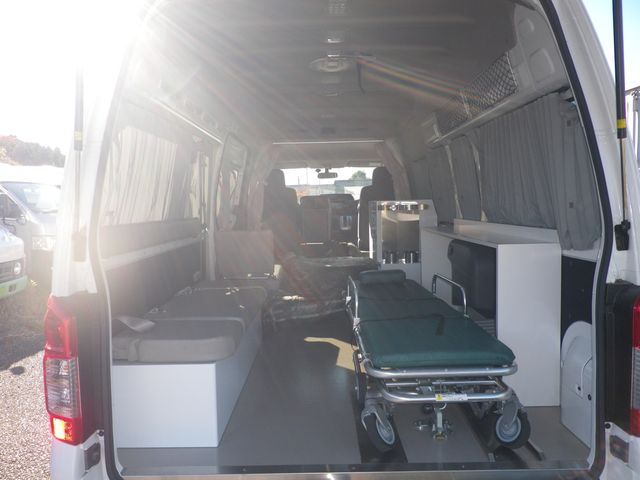 NISSAN NV350 CARAVAN 4WD 2017