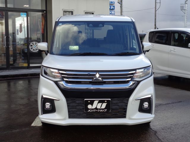 MITSUBISHI DELICA D:2 4WD 2024