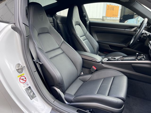 PORSCHE PORSCHE 911 2021