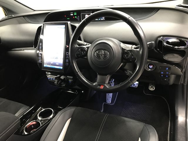 TOYOTA PRIUS PHV 2019