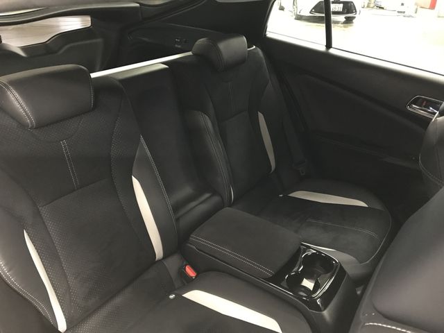 TOYOTA PRIUS PHV 2019