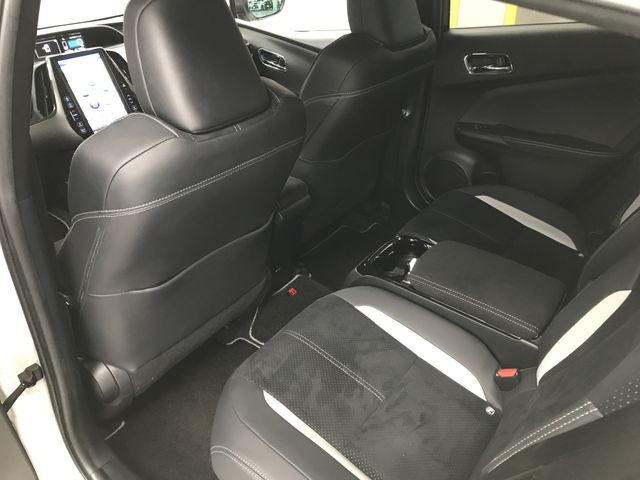 TOYOTA PRIUS PHV 2019