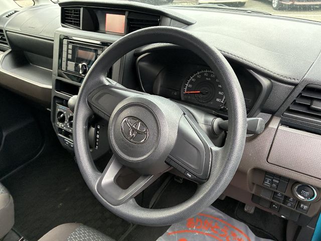TOYOTA ROOMY 2020