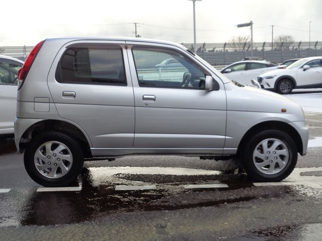 DAIHATSU TERIOS LUCIA 4WD 2002