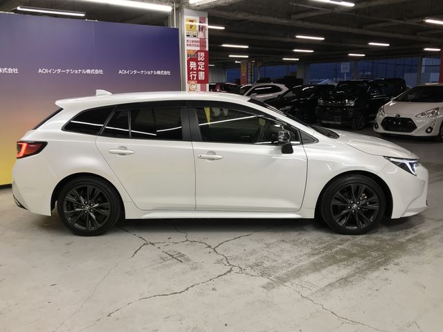 TOYOTA COROLLA TOURING HYBRID 4WD 2023