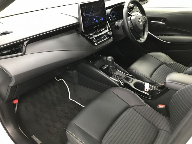 TOYOTA COROLLA TOURING HYBRID 4WD 2023