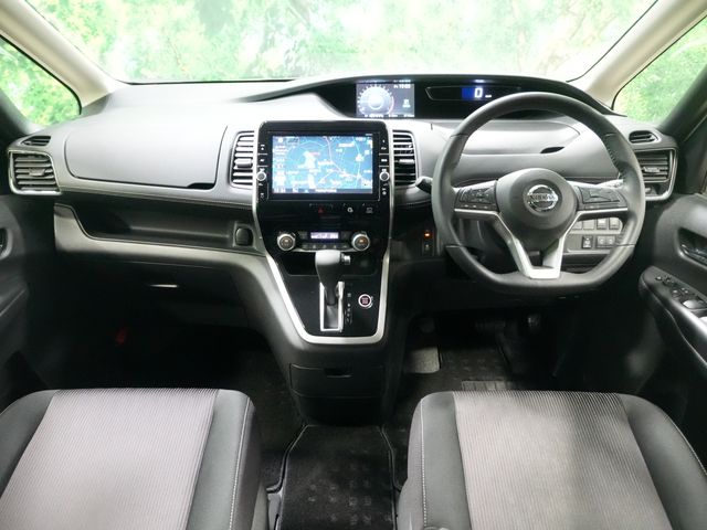 NISSAN SERENA  S-HYBRID 2017