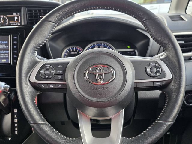 TOYOTA ROOMY 2021