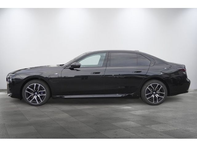 BMW BMW i7 2025