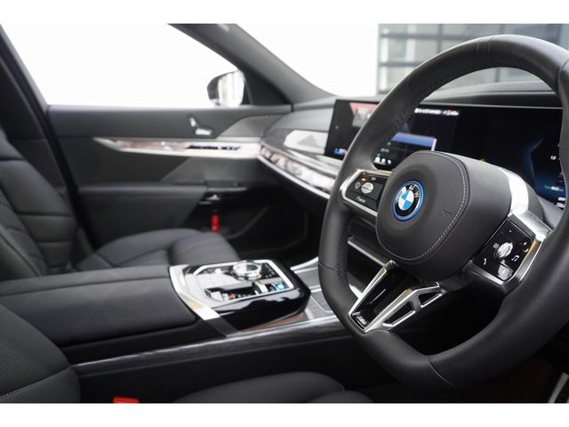 BMW BMW i7 2025
