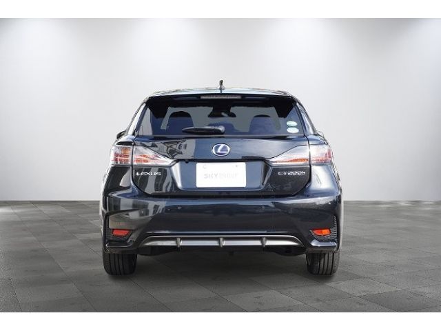 TOYOTA LEXUS CT200h 2016