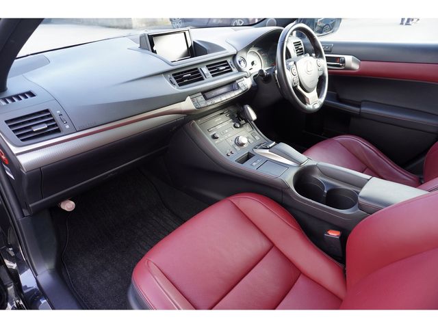 TOYOTA LEXUS CT200h 2016