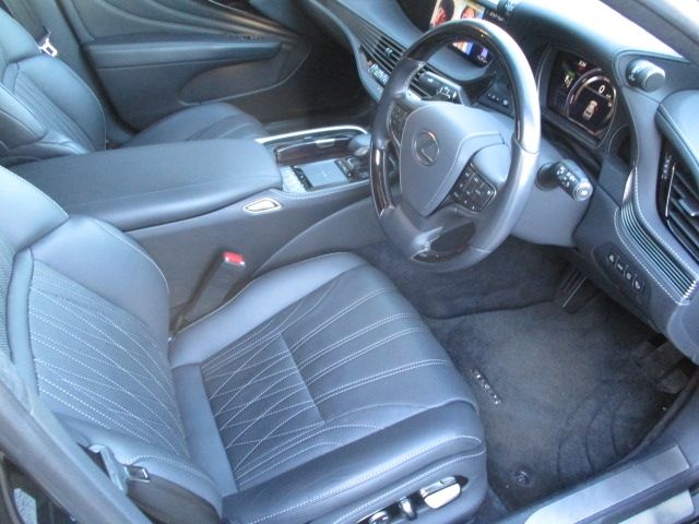 TOYOTA LEXUS LS500h 4WD 2018