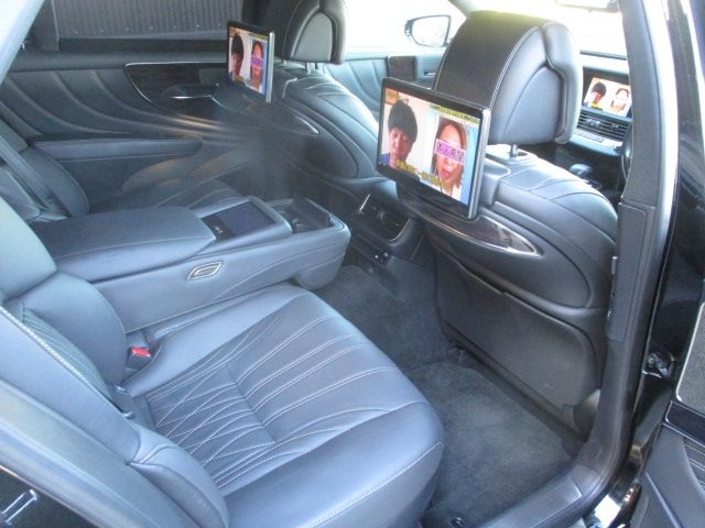 TOYOTA LEXUS LS500h 4WD 2018