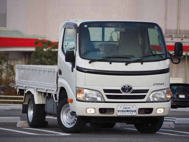 TOYOTA DYNA 2009