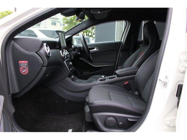 MERCEDES BENZ MERCEDES BENZ A class 2016