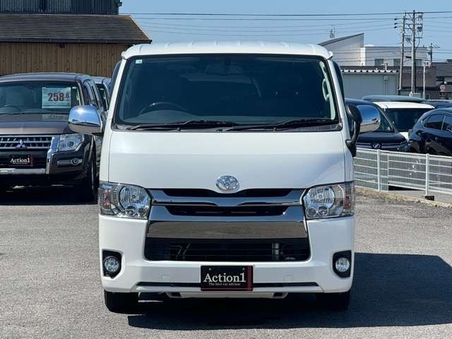 TOYOTA HIACE van 2WD 2017
