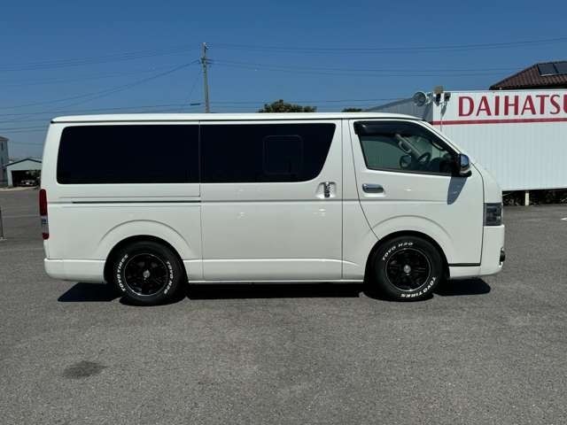 TOYOTA HIACE van 2WD 2017