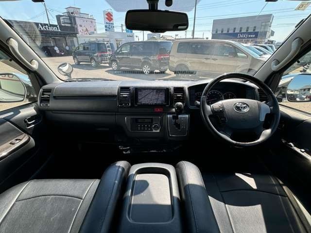 TOYOTA HIACE van 2WD 2017