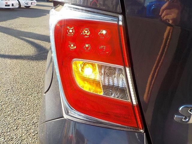 HONDA FREED Spike HYBRID 2015